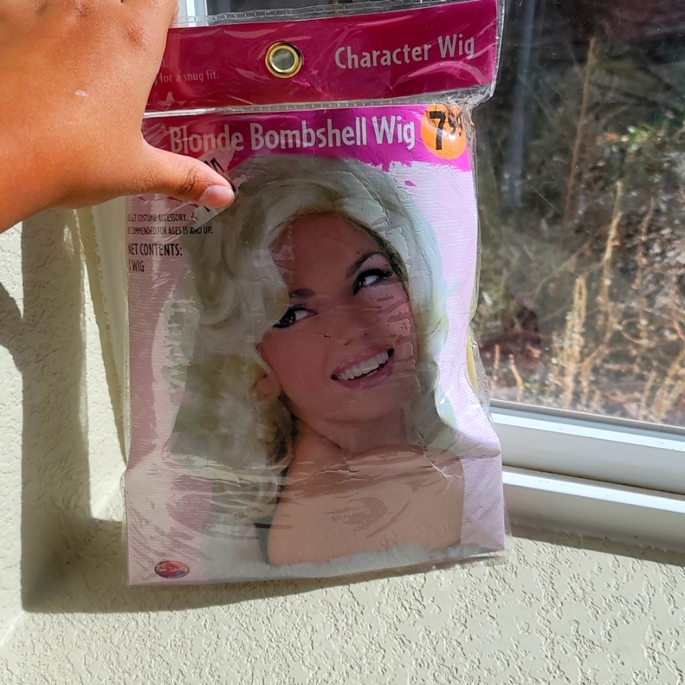 Blonde bombshell wig.